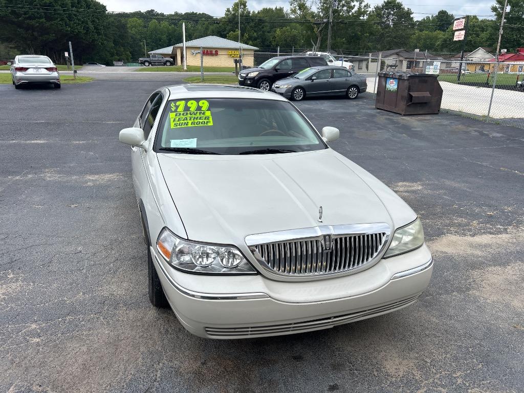 2005 Lincoln Town Car