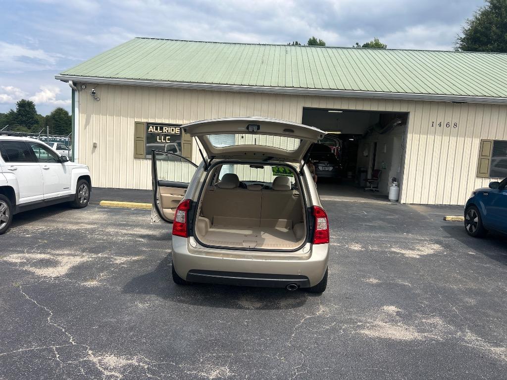 2007 Kia Rondo EX - Photo 8