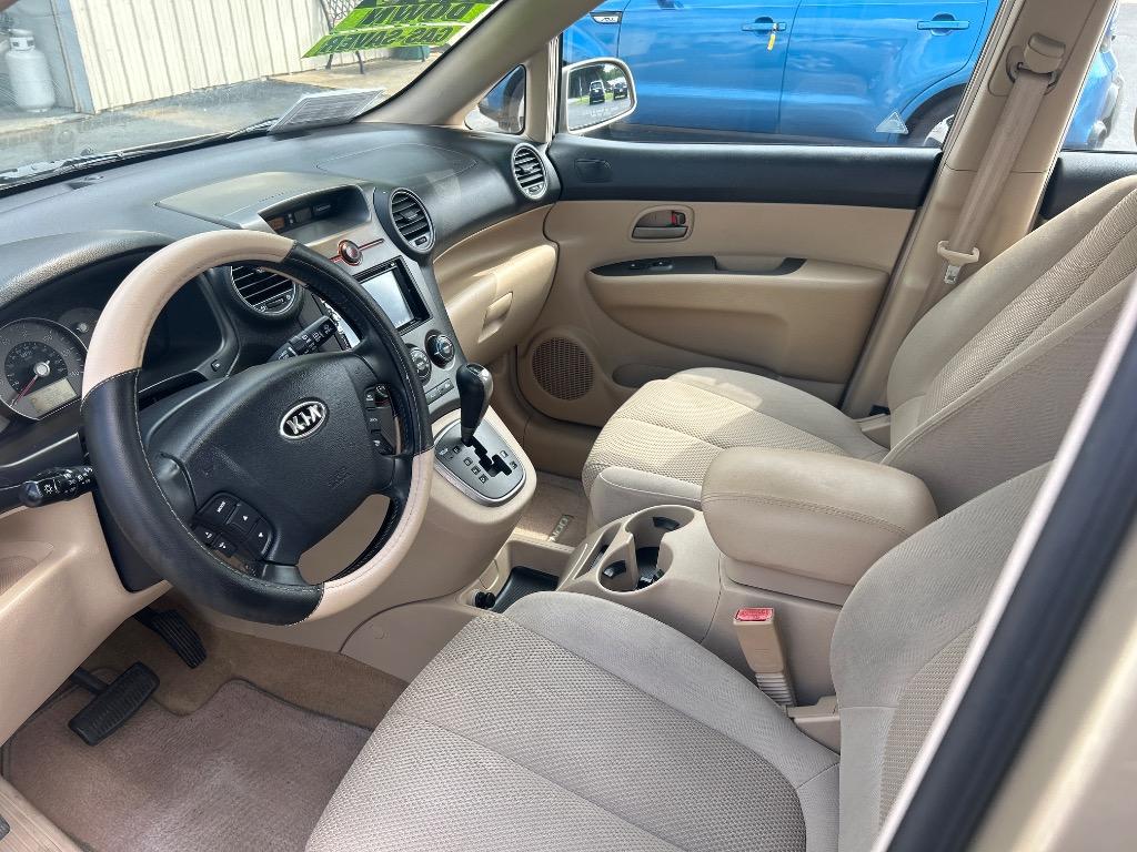 2007 Kia Rondo EX - Photo 6